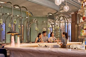 Four Seasons Hotel Hong Kong