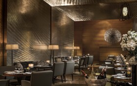 Four Seasons Hotel Hong Kong