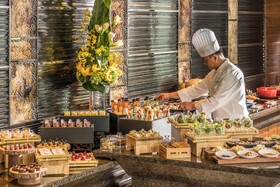 Four Seasons Hotel Hong Kong