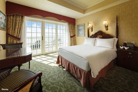 Hong Kong Disneyland Hotel