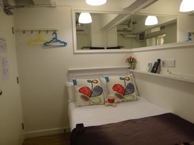 Apple Hotel
