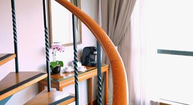 Bishop Lei International House