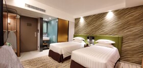 Wharney Guang Dong Hotel