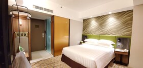 Wharney Guang Dong Hotel