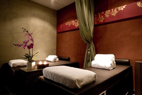 Wharney Guang Dong Hotel