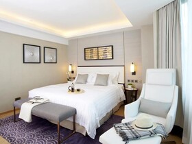 Wharney Guang Dong Hotel