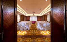 Wharney Guang Dong Hotel