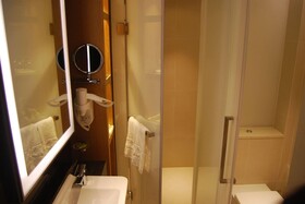 Wharney Guang Dong Hotel