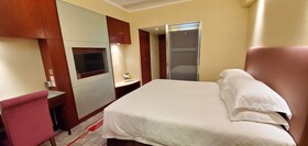 Wharney Guang Dong Hotel