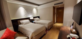Wharney Guang Dong Hotel