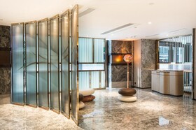 Wharney Guang Dong Hotel