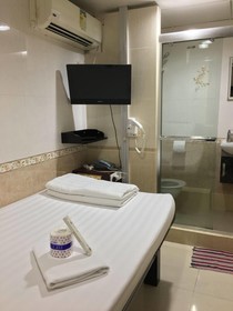 Everest Hostel