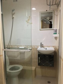 Everest Hostel