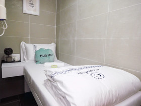 Happy Bee Hostel