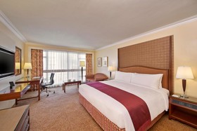 Holiday Inn Golden Mile