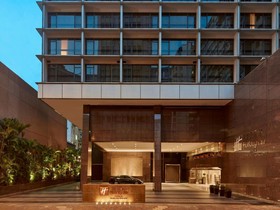 Holiday Inn Golden Mile