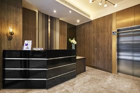 Minimal Hotel Midtown