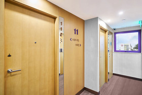 Minimal Hotel Midtown