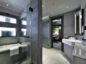 Xi Hotel
