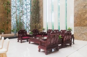 Eastern Five Continents Hotel