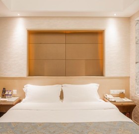 Eastern Five Continents Hotel