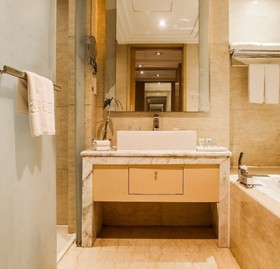 Eastern Five Continents Hotel