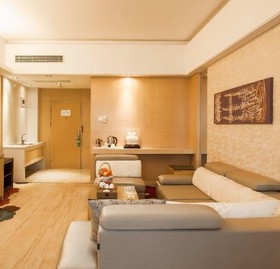 Eastern Five Continents Hotel