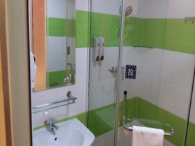 7Days Inn Shenzhen Fuyong Fenghuang Shiji Commercial Square