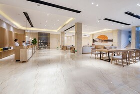 Apex Hotel