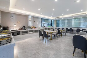 Apex Hotel
