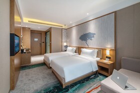 Apex Hotel