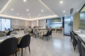 Apex Hotel