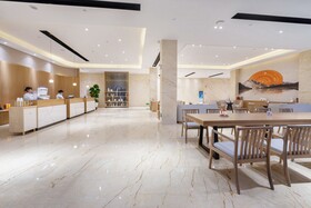 Apex Hotel