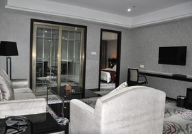 Campanile Hotel Shenzhen Longcheng Plaza Metro Station