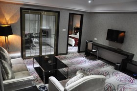 Campanile Hotel Shenzhen Longcheng Plaza Metro Station