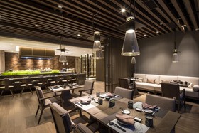 DoubleTree by Hilton Hotel Shenzhen Longhua
