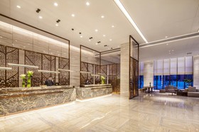 DoubleTree by Hilton Hotel Shenzhen Longhua