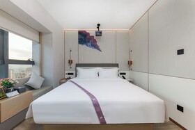 Elong Hotel