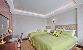 Guangming Cimc Executive Hotel