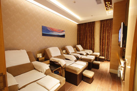 Qianbaizhou Business Hotel