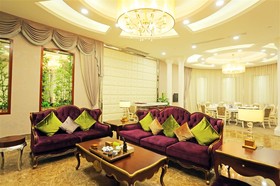 Gems Cube International Hotel
