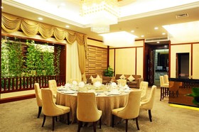 Gems Cube International Hotel