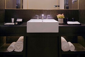 S hotel by BBhol Shenzhen