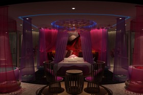 Swan of Love Shenzhen Luohu Hotel