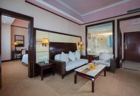 Vienna Hotel Shenzhen International