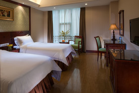 Vienna Hotel Shenzhen Pinghu Plaza