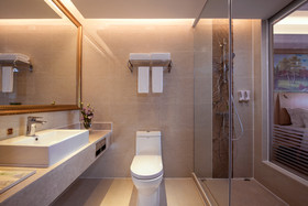 Vienna Hotel Shenzhen Xiashuijing Subway Station