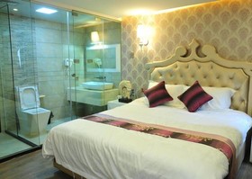 8 Miles Hotel