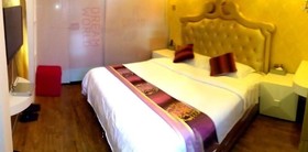 8 Miles Hotel