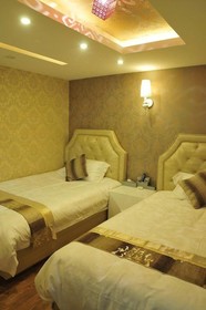 8 Miles Hotel